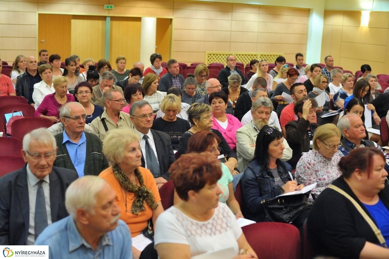 Letették az esküt - fotó Szarka Lajos