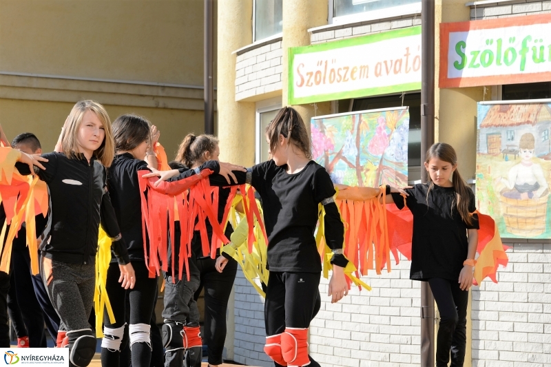 Szőlőszem, szőlőfürt avató Nyírszőlősön