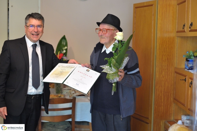 Szépkorú köszöntése Belus Pál - fotó Szarka Lajos