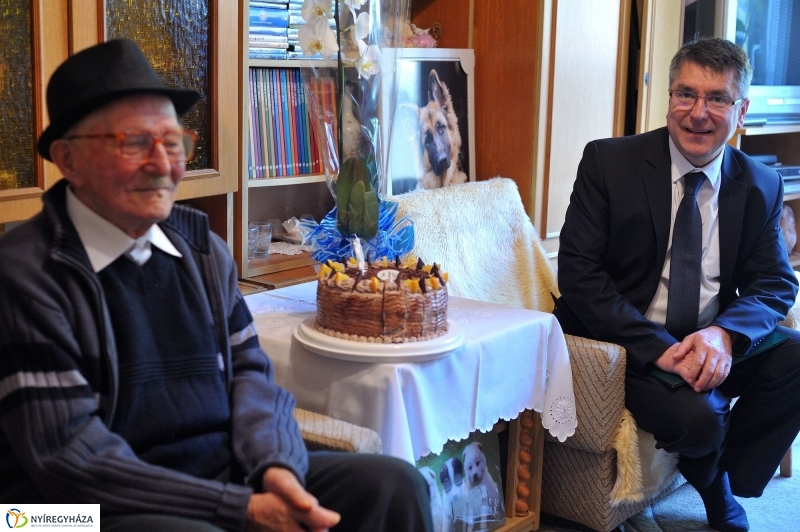 Szépkorú köszöntése Belus Pál - fotó Szarka Lajos