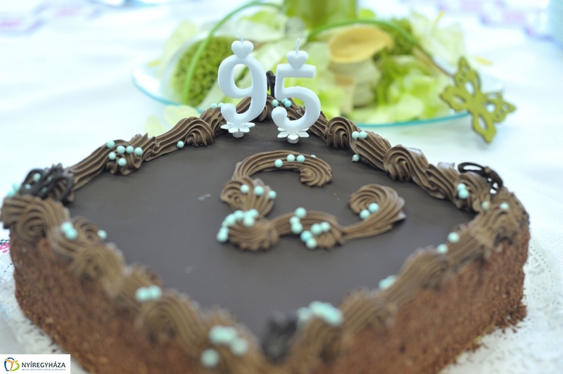 Szépkorú köszöntése Kovács Miklósné - fotó Szarka Lajos