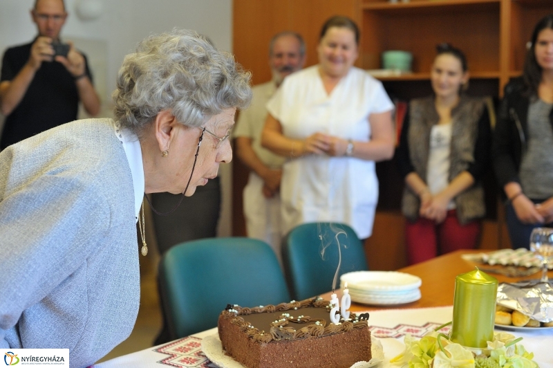 Szépkorú köszöntése Kovács Miklósné - fotó Szarka Lajos