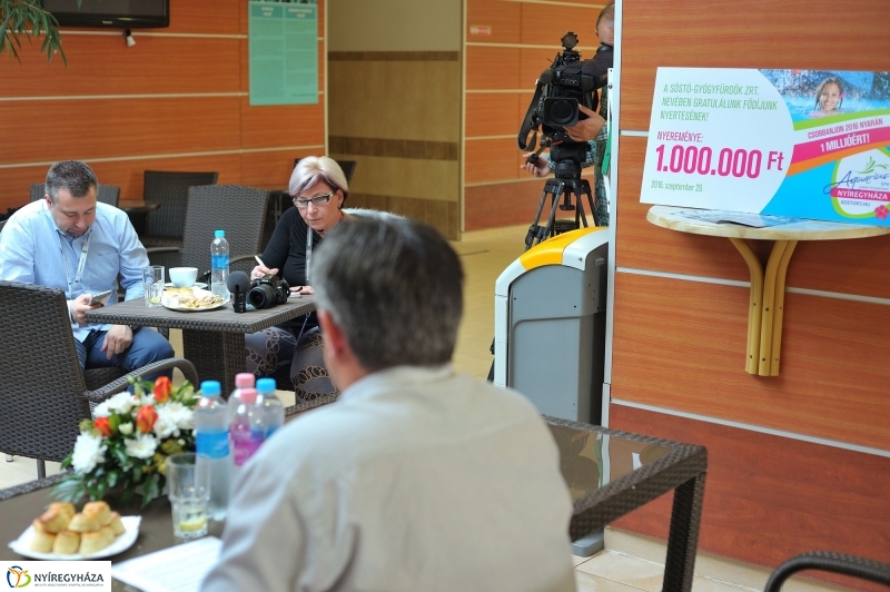 Csobbanjon 1 millióért eredményhirdetése - fotó Szarka Lajos