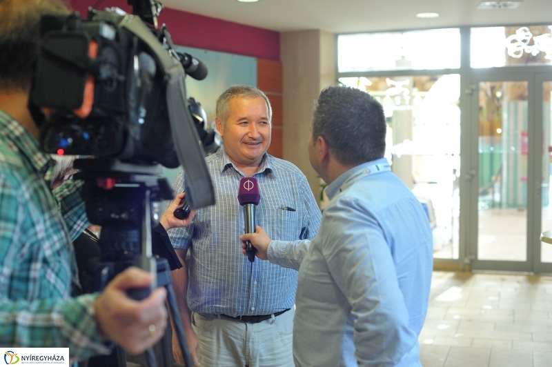 Csobbanjon 1 millióért eredményhirdetése - fotó Szarka Lajos