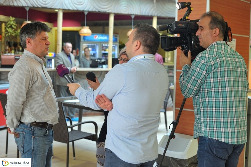 Csobbanjon 1 millióért eredményhirdetése - fotó Szarka Lajos