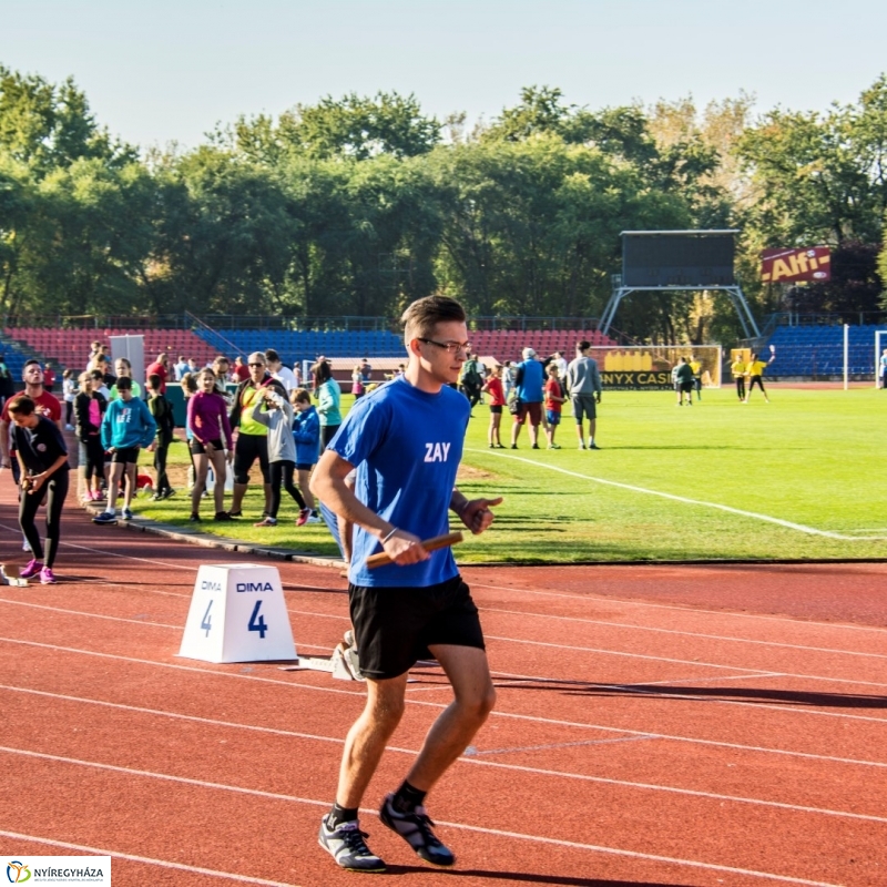 Diákok versenye a Városi Stadionban