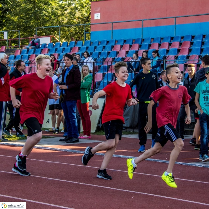 Diákok versenye a Városi Stadionban