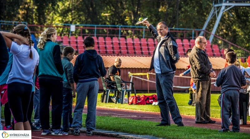 Diákok versenye a Városi Stadionban