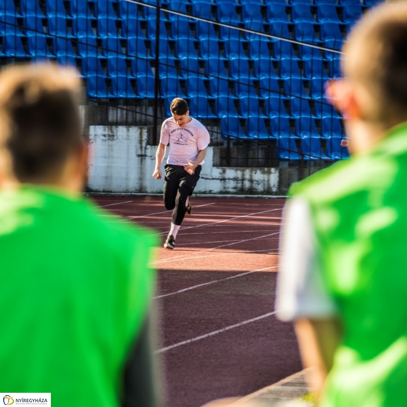 Diákok versenye a Városi Stadionban