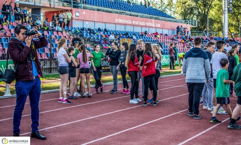 Diákok versenye a Városi Stadionban