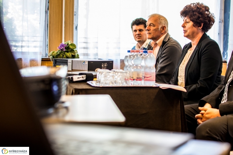 Számítógépekkel támogatják a Bánki Donát Műszaki Középiskolát