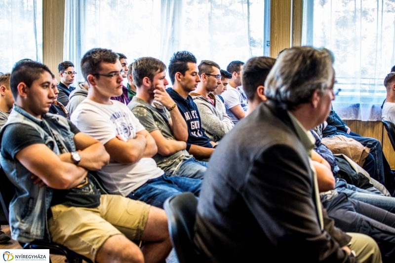 Számítógépekkel támogatják a Bánki Donát Műszaki Középiskolát