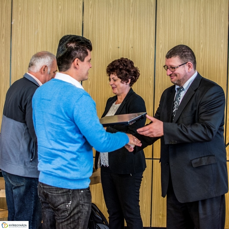 Számítógépekkel támogatják a Bánki Donát Műszaki Középiskolát