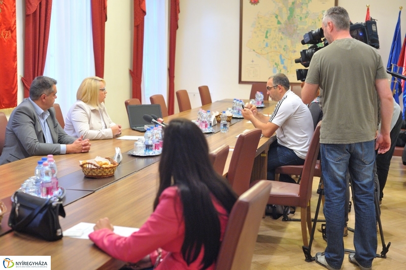 DM kezdődik a lakossági eszközosztás - fotó Szarka Lajos