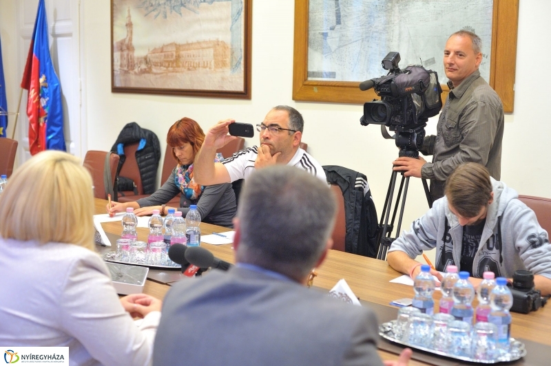 DM kezdődik a lakossági eszközosztás - fotó Szarka Lajos