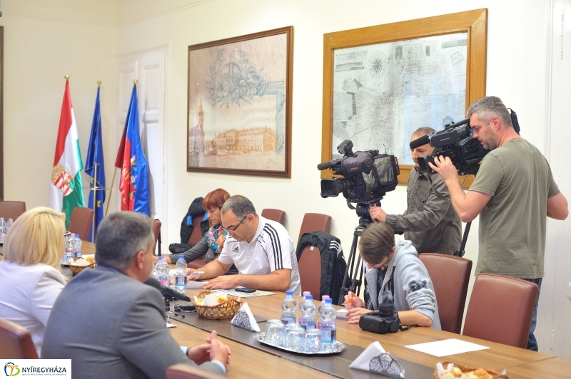 DM kezdődik a lakossági eszközosztás - fotó Szarka Lajos