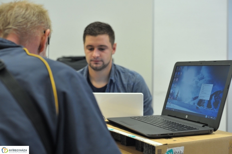 DM kezdődik a lakossági eszközosztás - fotó Szarka Lajos