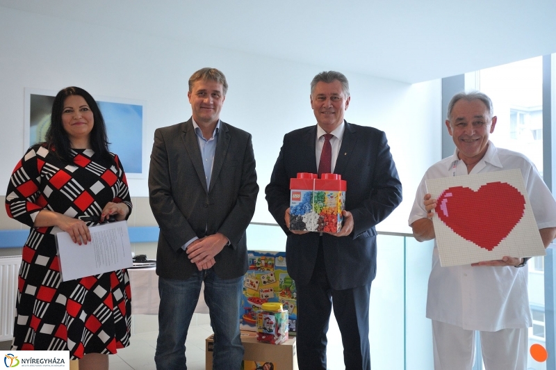 Gyermeksebészeti eszközök a LEGO-tól - fotó Szarka Lajos