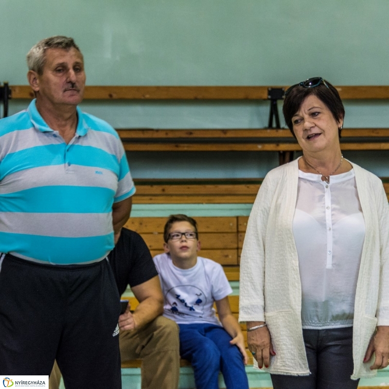 Öregdiákok a ZIG-ben