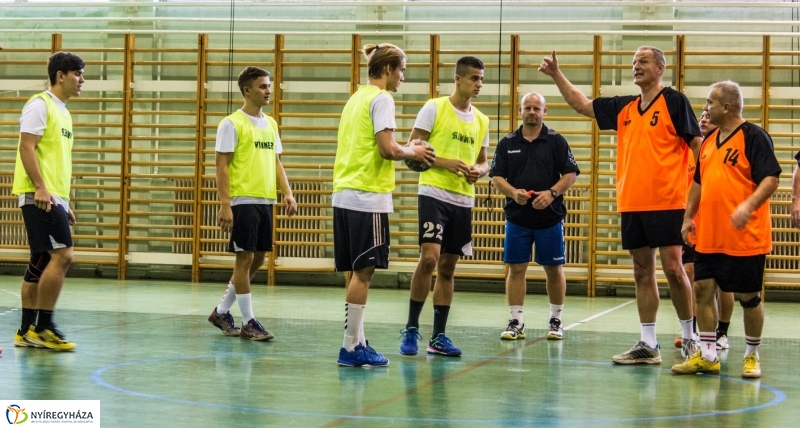 Öregdiákok a ZIG-ben