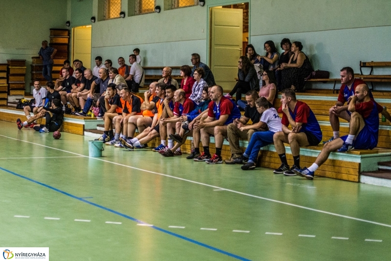 Öregdiákok a ZIG-ben