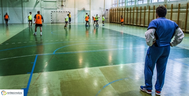 Öregdiákok a ZIG-ben