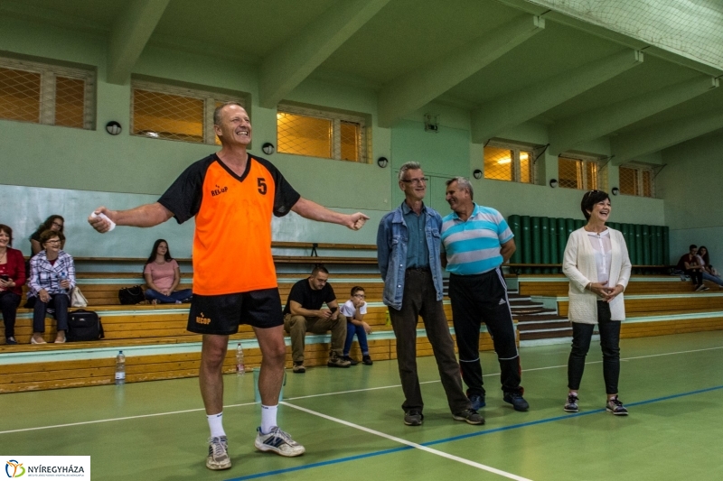 Öregdiákok a ZIG-ben