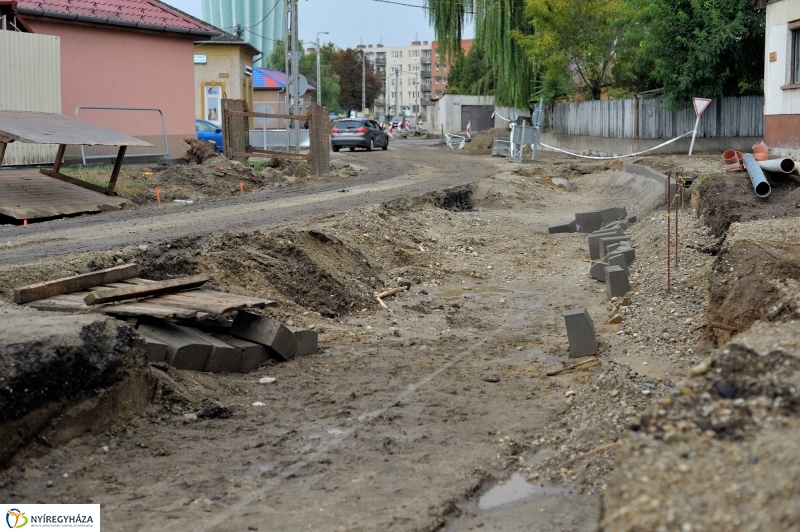 Munkálatok a Kígyó utcán 2 - fotó Szarka Lajos