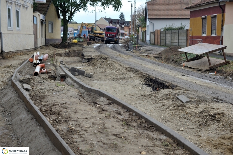 Munkálatok a Kígyó utcán 2 - fotó Szarka Lajos