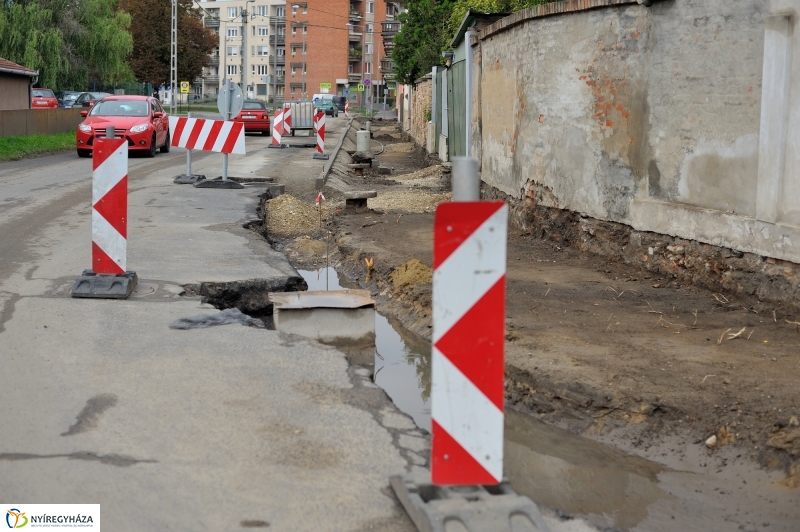 Munkálatok a Kígyó utcán 2 - fotó Szarka Lajos