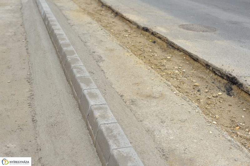 Elkezdődött a beruházás a Szegfű utcán X - fotó Szarka Lajos