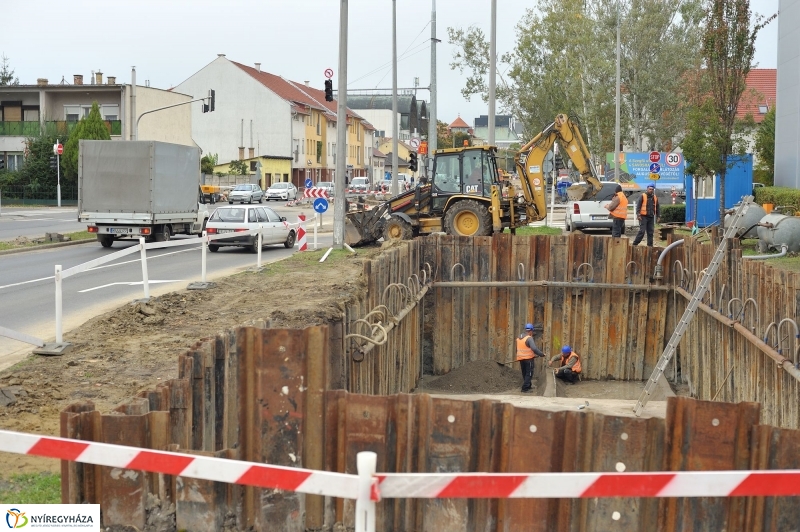 Elkezdődött a beruházás a Szegfű utcán X - fotó Szarka Lajos