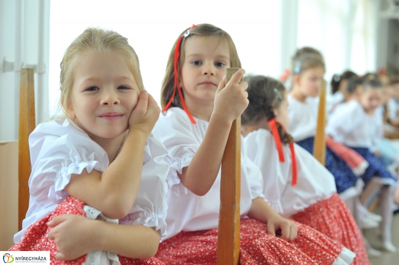 Jubileumi évforduló az Eszterlánc óvodában - fotó Szarka Lajos