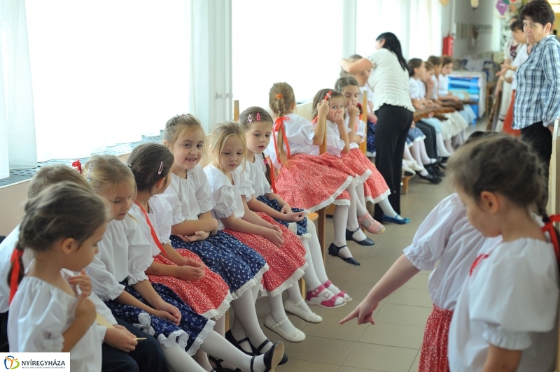 Jubileumi évforduló az Eszterlánc óvodában - fotó Szarka Lajos