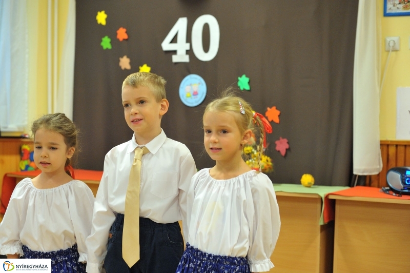 Jubileumi évforduló az Eszterlánc óvodában - fotó Szarka Lajos