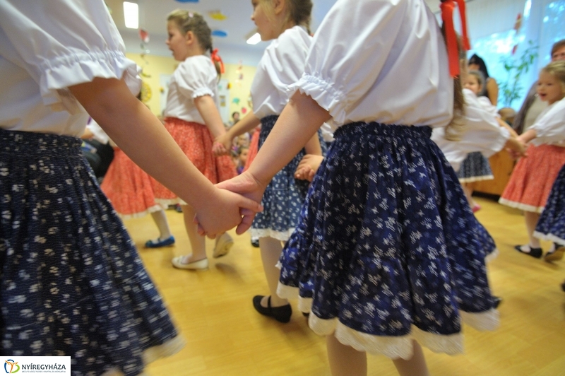 Jubileumi évforduló az Eszterlánc óvodában - fotó Szarka Lajos