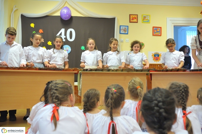 Jubileumi évforduló az Eszterlánc óvodában - fotó Szarka Lajos