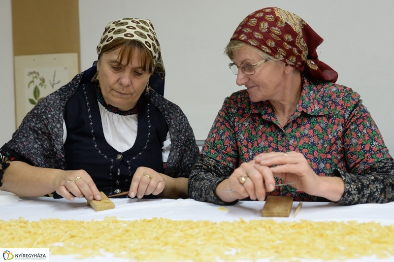 Csigacsinálással  kezdődött a Tirpák Lakodalmas programsorozata