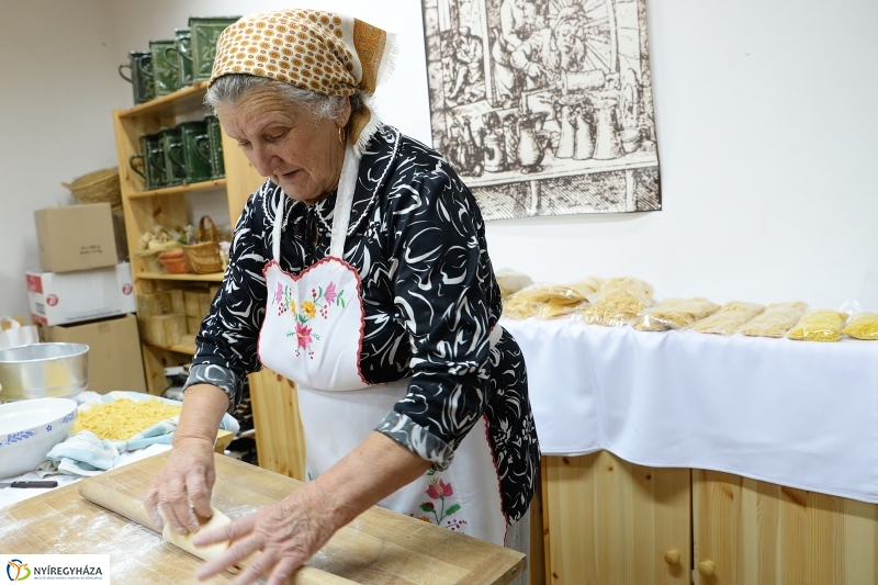 Csigacsinálással  kezdődött a Tirpák Lakodalmas programsorozata