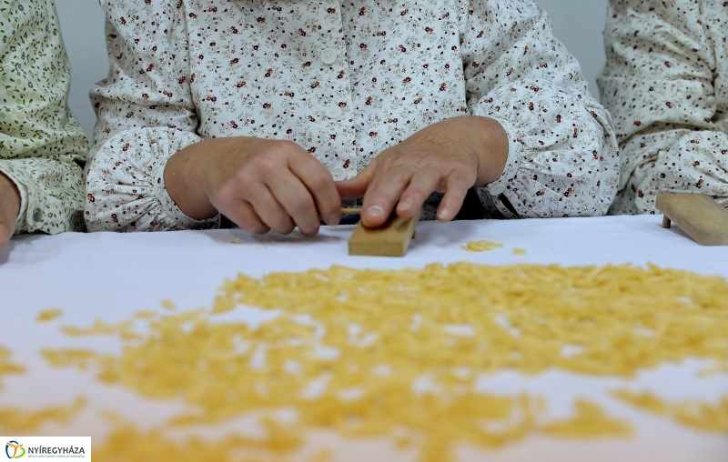 Csigacsinálással  kezdődött a Tirpák Lakodalmas programsorozata