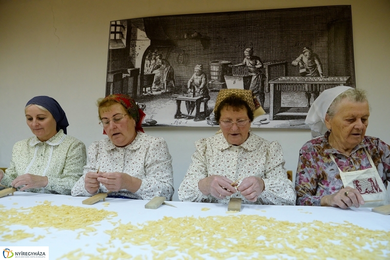 Csigacsinálással  kezdődött a Tirpák Lakodalmas programsorozata