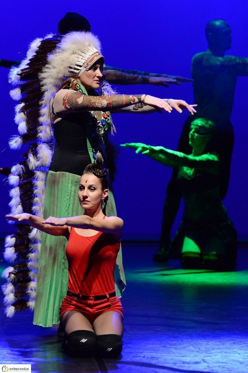 Képzelt riport egy amerikai popfesztiválról-sajtófotózás