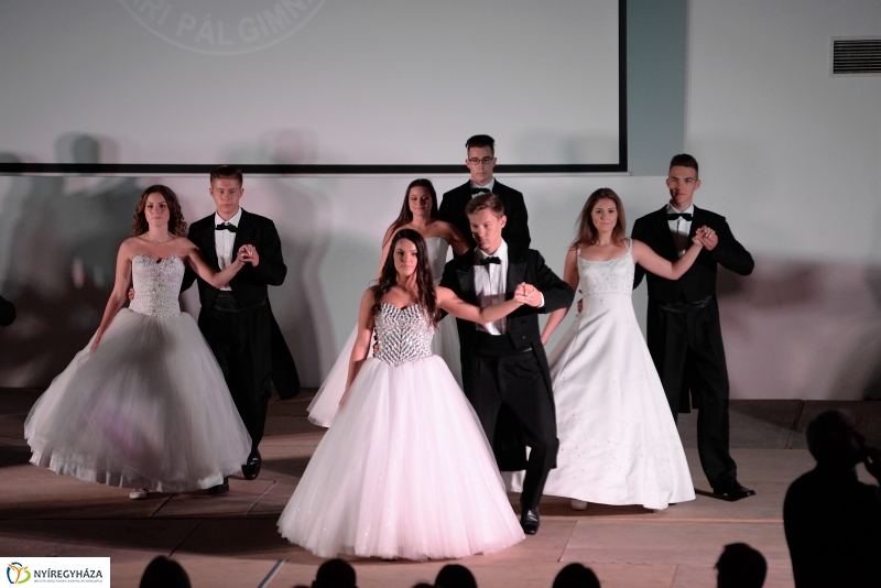 Szalagavató a Vasvári Pál Gimnáziumban