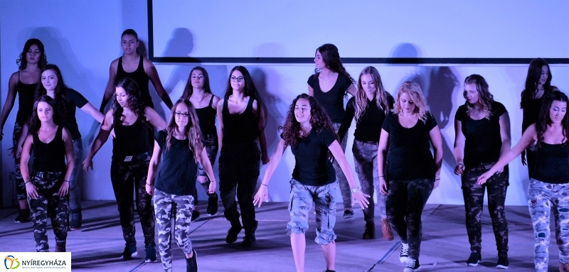 Szalagavató a Vasvári Pál Gimnáziumban