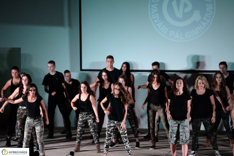 Szalagavató a Vasvári Pál Gimnáziumban