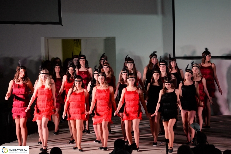 Szalagavató a Vasvári Pál Gimnáziumban