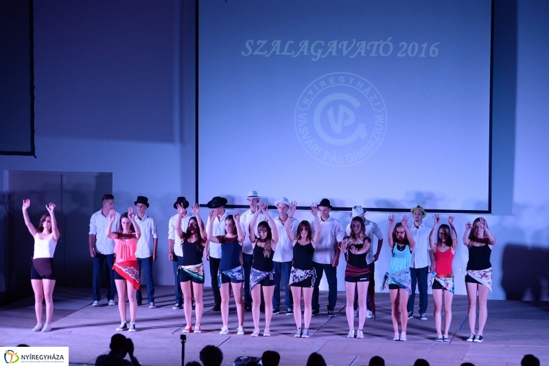 Szalagavató a Vasvári Pál Gimnáziumban