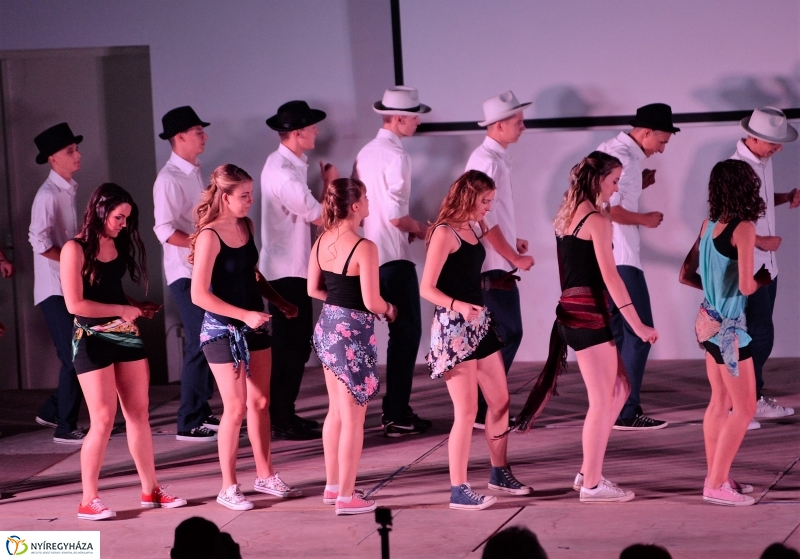 Szalagavató a Vasvári Pál Gimnáziumban