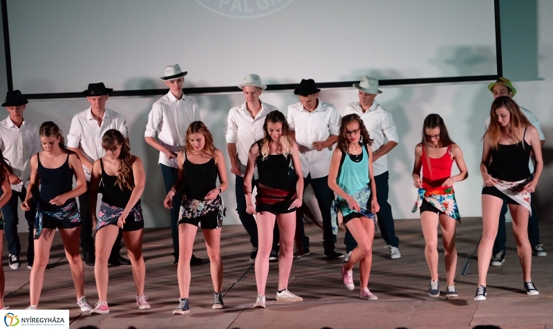 Szalagavató a Vasvári Pál Gimnáziumban