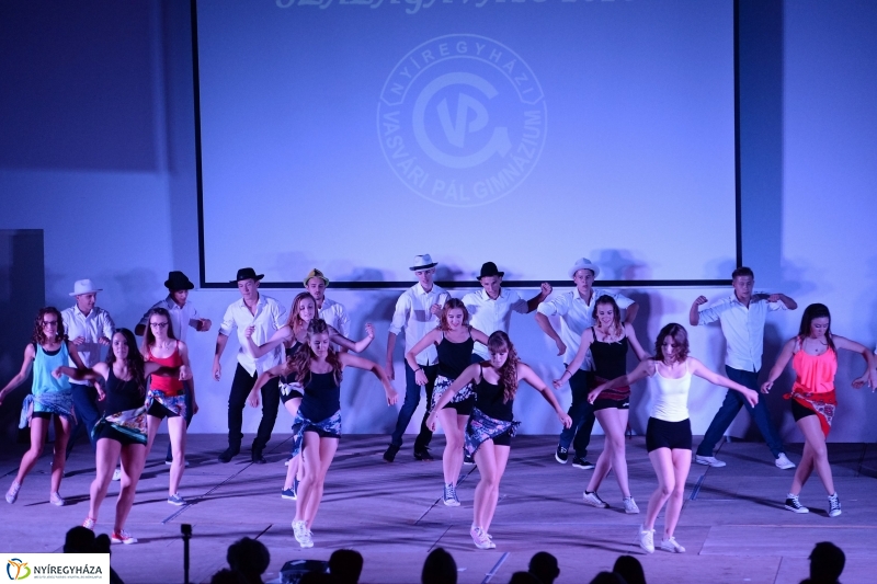 Szalagavató a Vasvári Pál Gimnáziumban